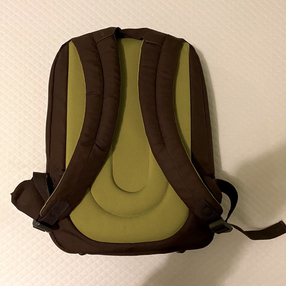 Belkin Laptop Backpack 17”x11”